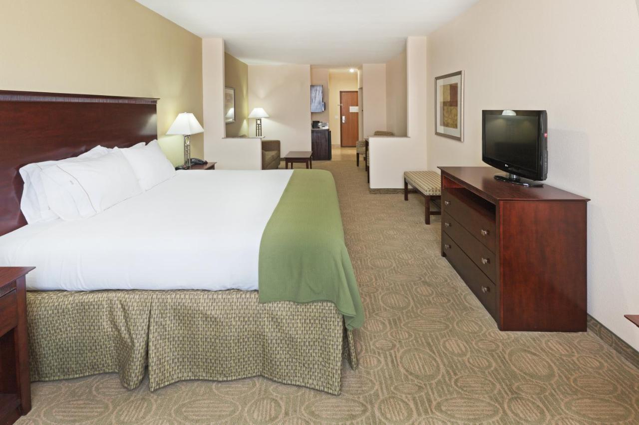 Holiday Inn Express & Suites Brownfield Экстерьер фото
